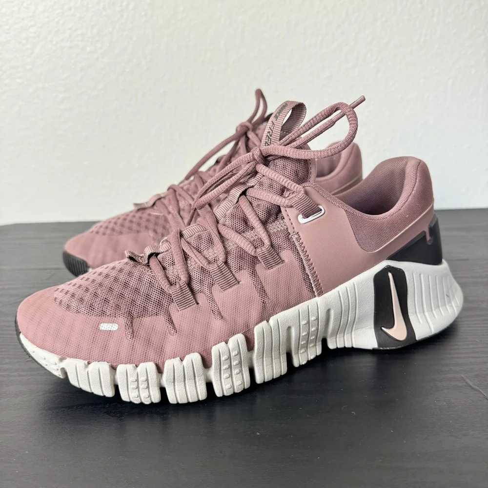 Nike Free Metcon 5 Smokey Mauve Women's Training Shoe.  Size 10